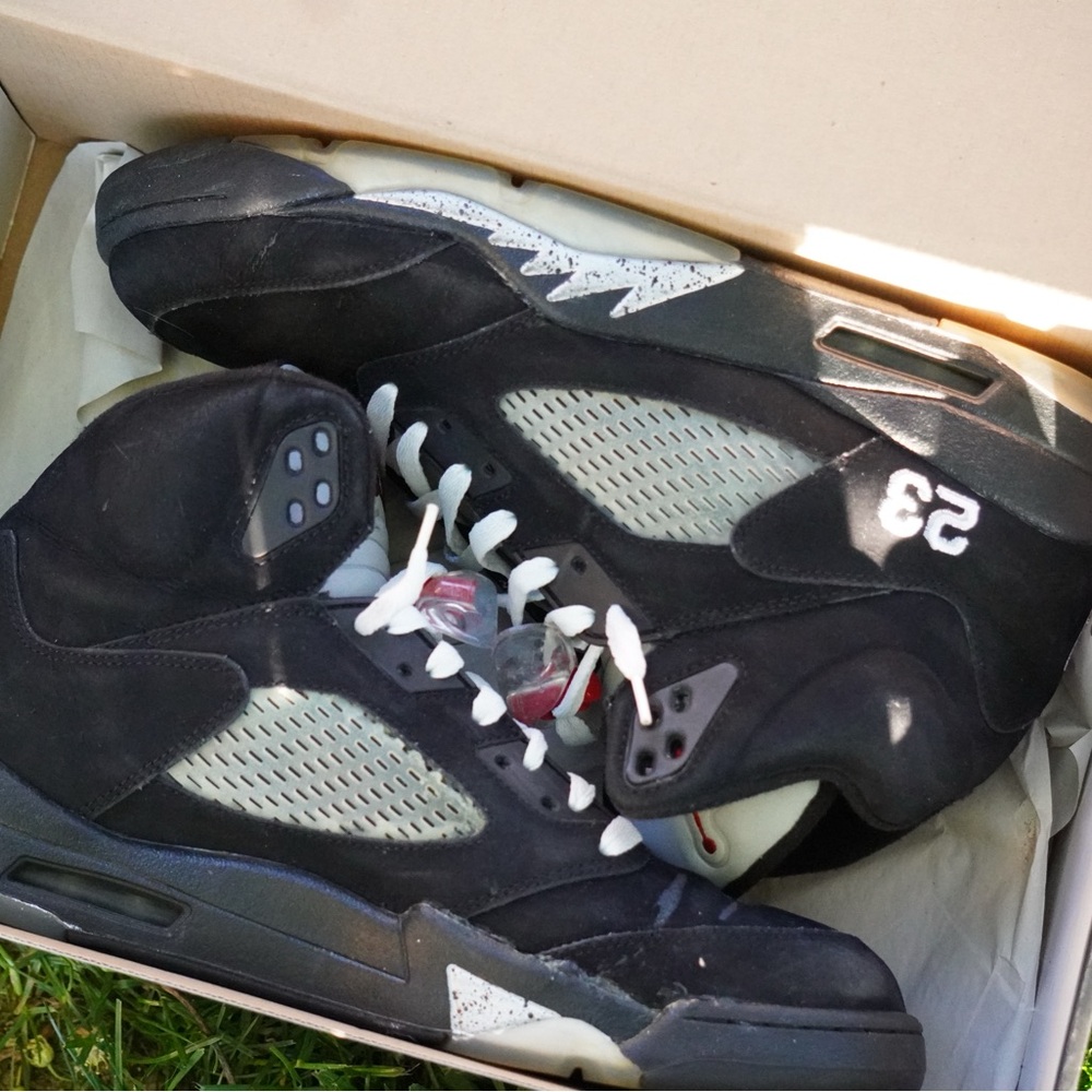 Men's Nike Metallic Black Jordan 5 (2011)